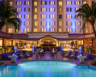 Intercontinental Hotels Managua At Metrocentro Mall By IHG - Managua - Building