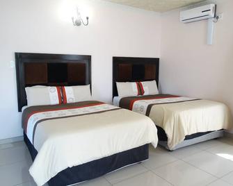 Global Village Guest House - Manzini - Bedroom