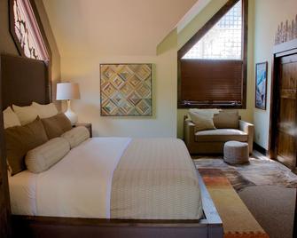 Prime Ski In/Ski Out Townhouse, Steps to the Village, Sleeps 8, License # 000976 - Mountain Village - Bedroom