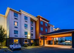 Best Western Plus Estevan Inn & Suites - Estevan - Bâtiment