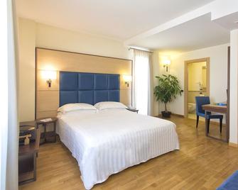 Virgilio Grand Hotel - Sperlonga - Bedroom