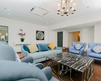 Edc Hotel Kuala Lumpur - Kuala Lumpur - Living room