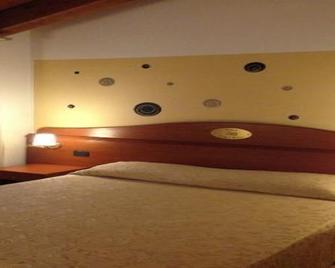Hotel Conte Luna - Bolonia - Habitación