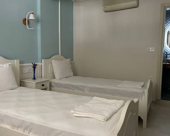 Kirli Pansiyon - Bozcaada - Bedroom