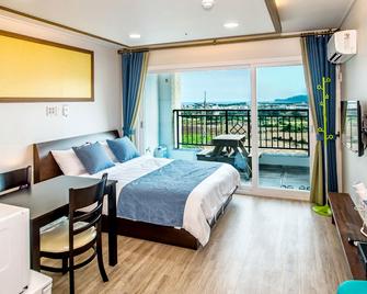 Jeju Twobitnalae Resort - Seogwipo - Bedroom