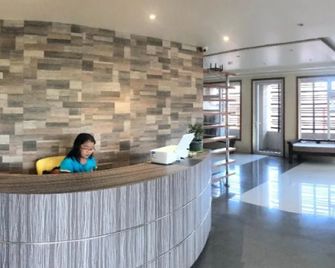 Rl Veranda Suites - Baguio - Front desk