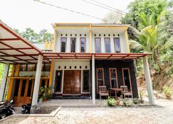 Nabhan Homestay - Borobudur - Edificio