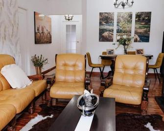 Casa Rural El Puente Grande - Navahermosa - Sala de estar