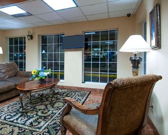 Days Inn by Wyndham Pauls Valley - Pauls Valley - Lobby