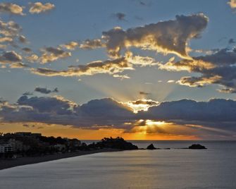 Arrayanes Playa - Almuñécar - Vista del exterior