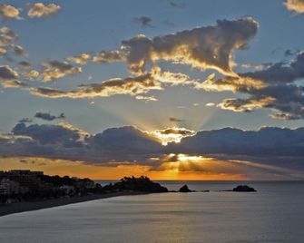 Arrayanes Playa - Almuñécar - Vista del exterior