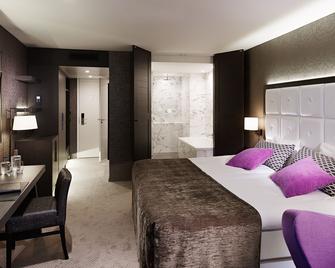 Hotel Kasteel Bloemendal - Vaals - Bedroom
