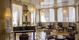 Best Western Grand Hotel De Bordeaux - Aurillac - Sala de estar