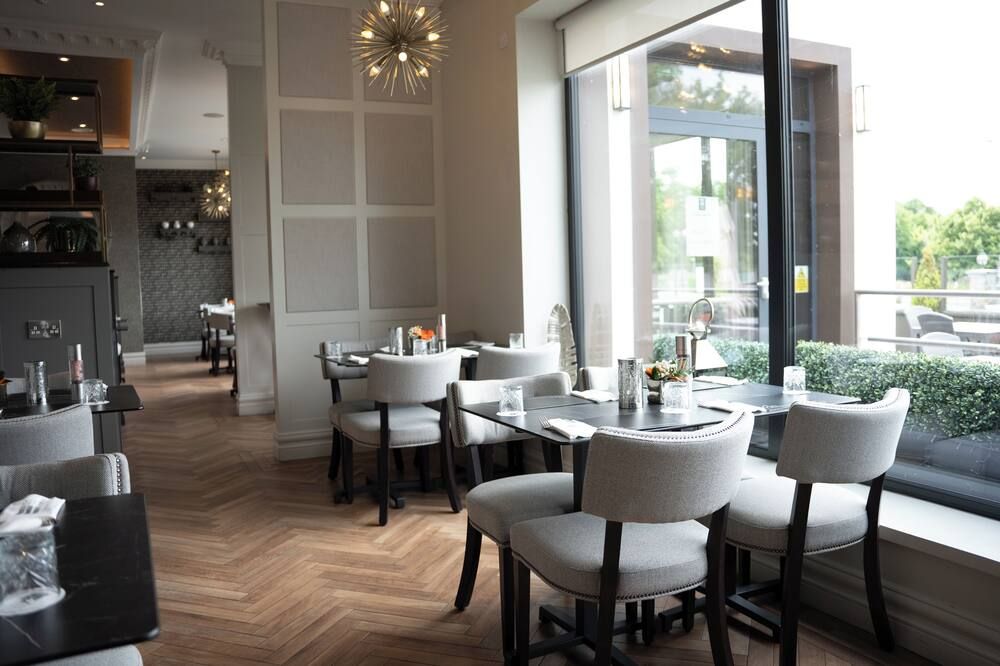 Killarney Oaks Hotel