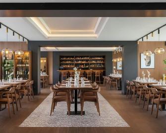 One66 - Luxury Aparthotel - Brasov - Restaurante