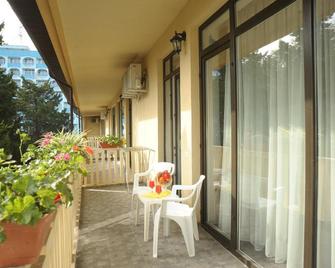 Hotel Pinguin - Eforie Nord - Balcony