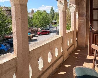 Nature Park Cave Hotel - Göreme - Balcony
