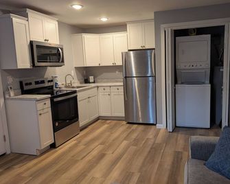 Charming 2-bedroom house in Elizabeth City with AC - Elizabeth City - Cocina