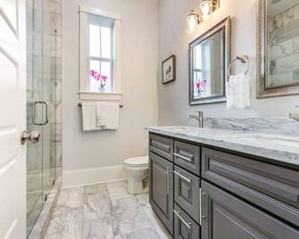 Spacious 5 Br Retreat - Pool - Near It All! - Nueva Orleans - Baño