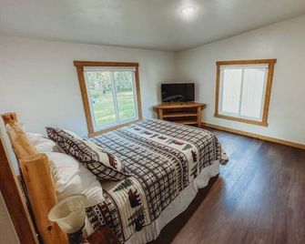 Mooseyard Lodge - Shawano - Ložnice