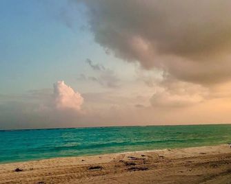 Praveg Atolls Thinnakara Lakshadweep - Agatti Island - Beach