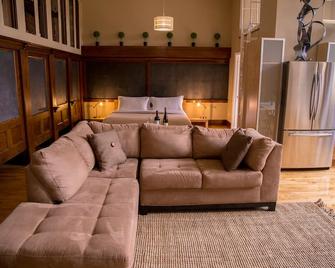 School 31 Lofts - Rochester - Sala de estar