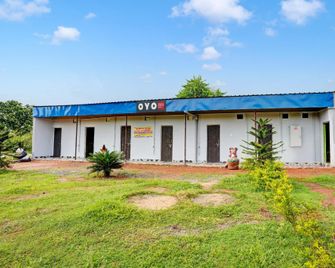 Hotel O Funtiniya Park And Resort - Rāmgarh - Building