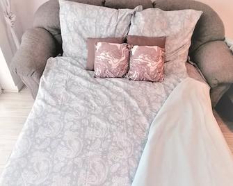 Apartament 2 pokoje w Gdańsku prywatny parking numer 46 - Gdansk - Slaapkamer