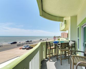 Pool, Oceanfront Balcony! 4th-Floor Galveston Unit - Galveston - Balkon