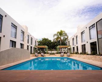 La Posada Hotel & Suites - San Luis Potosí - Piscina