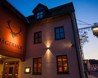Hotel Restaurant Jägerhof - Weisendorf - Edificio