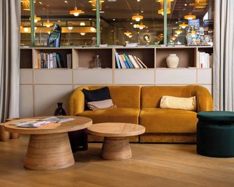 Sure Hotel by Best Western Caen Memorial - Caen - Lounge