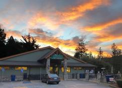 Villanola! Your Santa Cruz Mnts Abode Under Redwoods, No Crowds & All Adventure! - Los Gatos