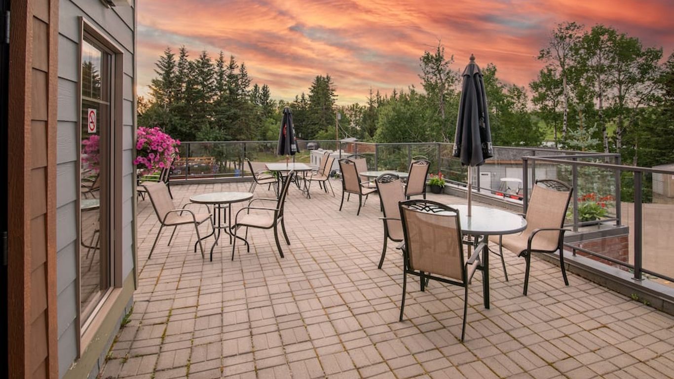 Elkwater Lake Lodge And Resort