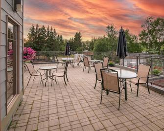 Elkwater Lake Lodge And Resort - Elkwater - Balcon