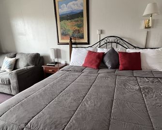 Midtown Inn & Suites - La Junta