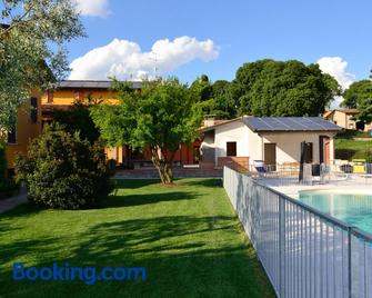 Agriturismo Bortolino - Volta Mantovana - Building