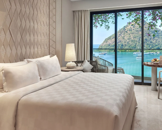 AYANA Komodo Waecicu Beach - Labuan Bajo - Bedroom