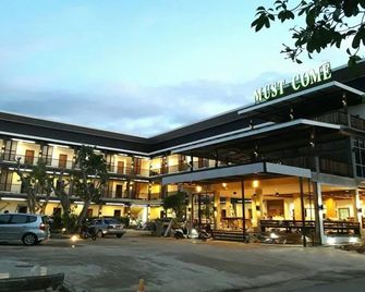 Must Come Boutique Hotel - Phrae - Edificio