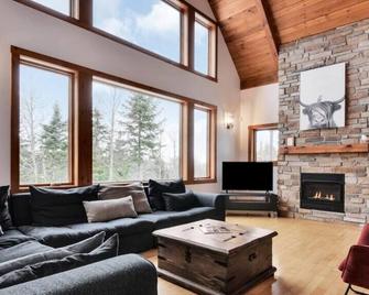 Alpha Ö - Chalet Spa et detente - Petite-Rivière - Living room