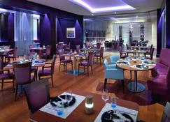 Riyadh Marriott Hotel - Riyadh - Restaurant