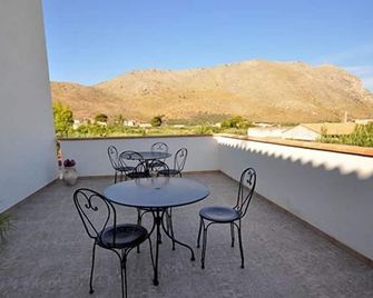 Al Cantuccio - Castelluzzo - Balcón