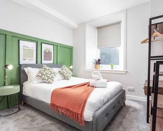 The Annick Suite No2 - Donnini Apartments - Irvine - Bedroom
