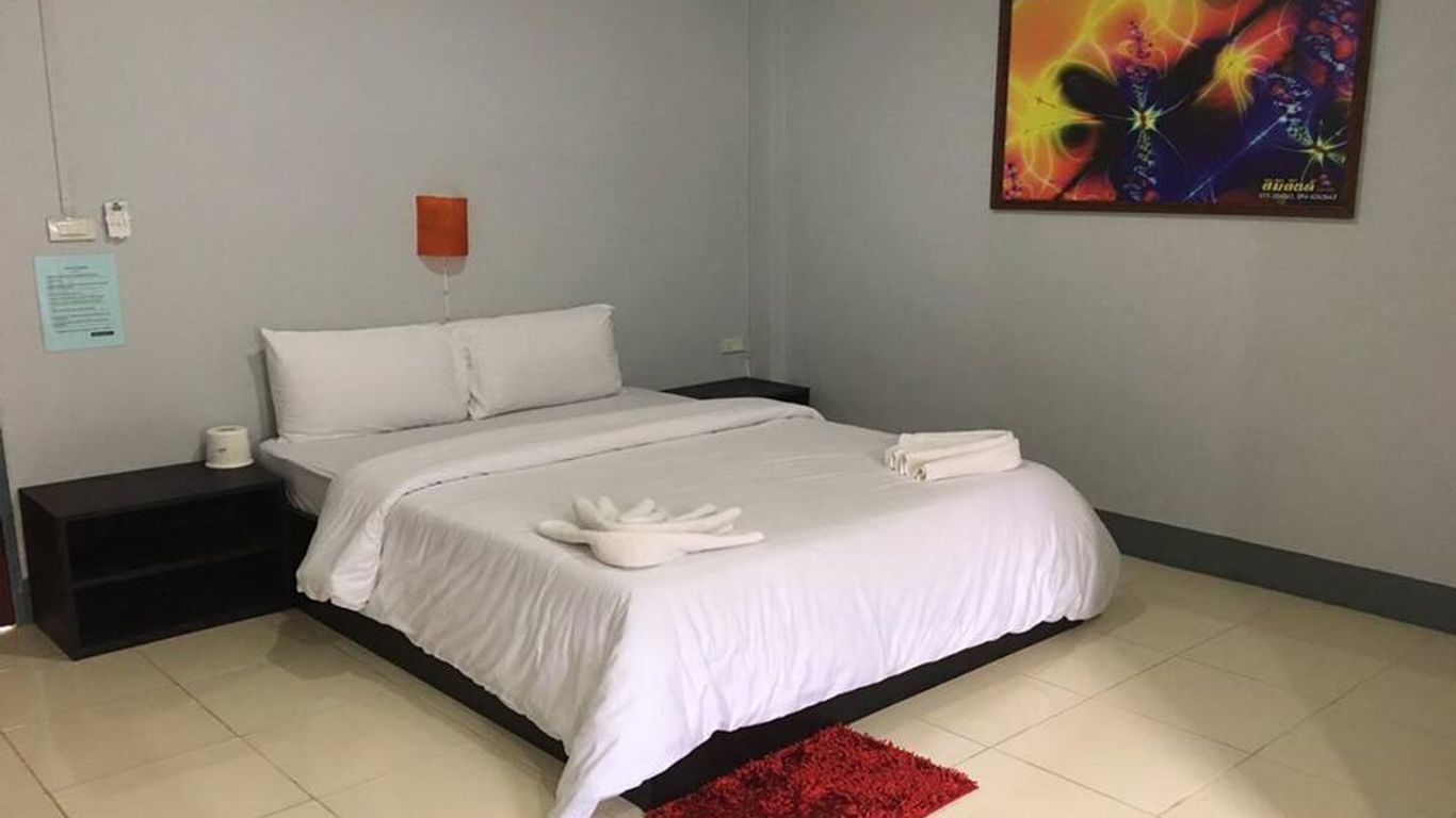 สิมิลันด์ รีสอร์ท