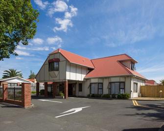 Aspen Manor Motel - המילטון - בניין