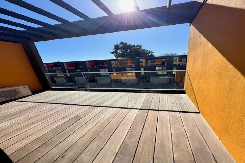 Modern Brand New 2-bedroom/2bath apartment with AC, WiFi, close to downtown. - סקרמנטו - מרפסת