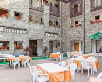 Residence Stofol - Aprica - Patio