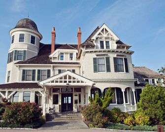 Castle Hill Inn - Newport - Building