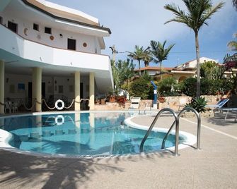 Hotel Incoronato - Capo Vaticano - Bazén