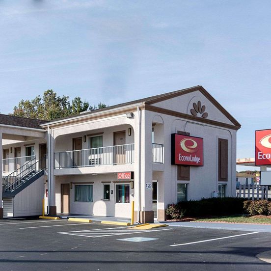 Building view of Econo Lodge Fredericksburg near I-95